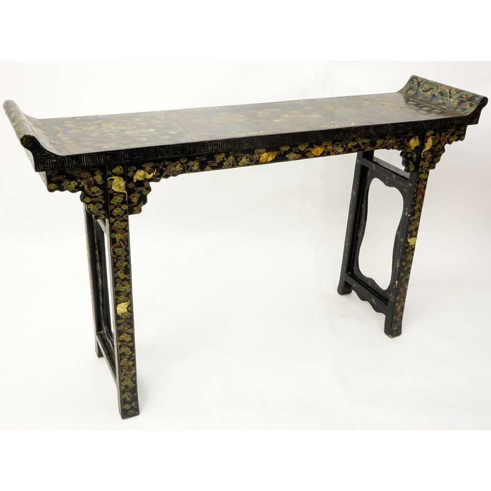 Early 20th Century Chinoiserie Lacquered Altar Table