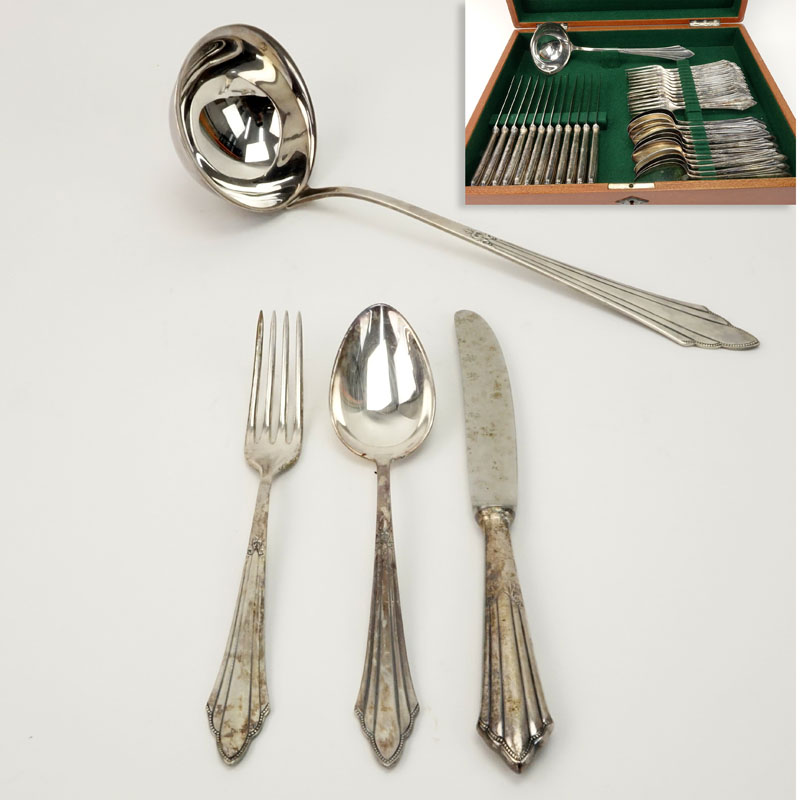 Thirty Seven (37) Piece Wurttembergische Metallwarenfabrik 90 "Facher" Pattern Silverplated Flatware