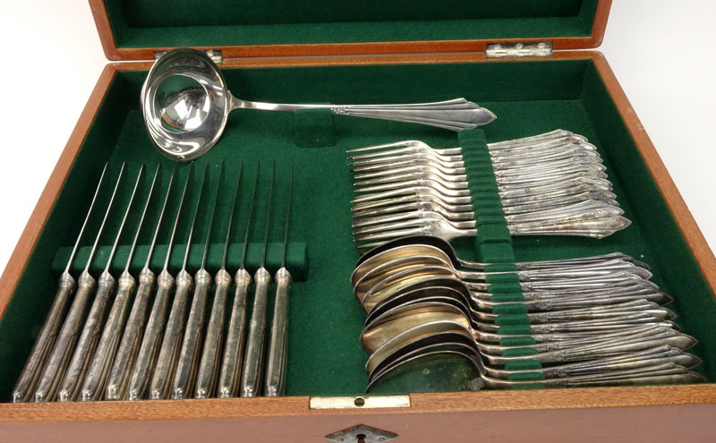 Thirty Seven (37) Piece Wurttembergische Metallwarenfabrik 90 "Facher" Pattern Silverplated Flatware