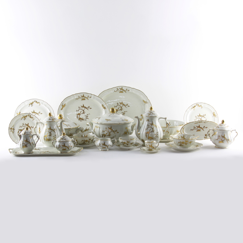 Hundred Twenty-Four (124) Piece Limoges "Reine Elizabeth" Gilt Hand Painted Dinner Service by Bernardaud