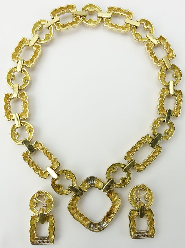 Retro 1950s Approx. 10.0 Carat Round Brilliant Cut Diamond and Heavy 18 Karat Yellow Gold Necklace and Earring Suite.