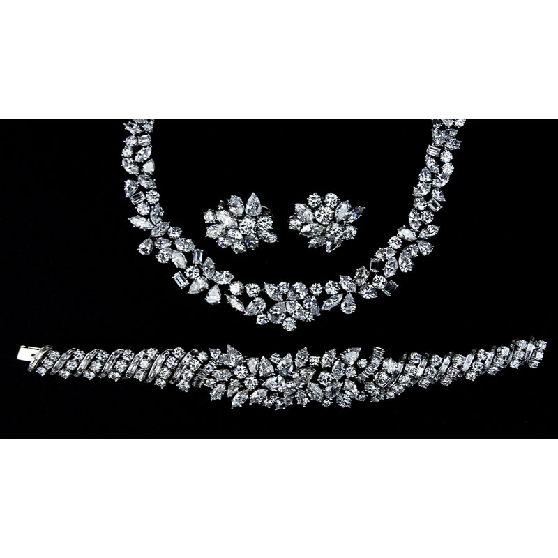 Magnificent Approx. 100.0 Carat Mixed Cut Diamond and Platinum Necklace, Bracelet and Earring Suite