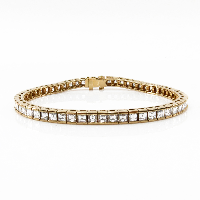 Very Fine Approx. 7.28 Carat Invisible Set Asher Cut Diamond and 18 Karat Yellow Gold Line Bracelet