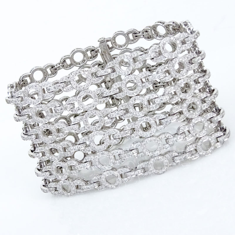 15.93 Carat Round Brilliant Cut Diamond and 18 Karat White Gold Bracelet.