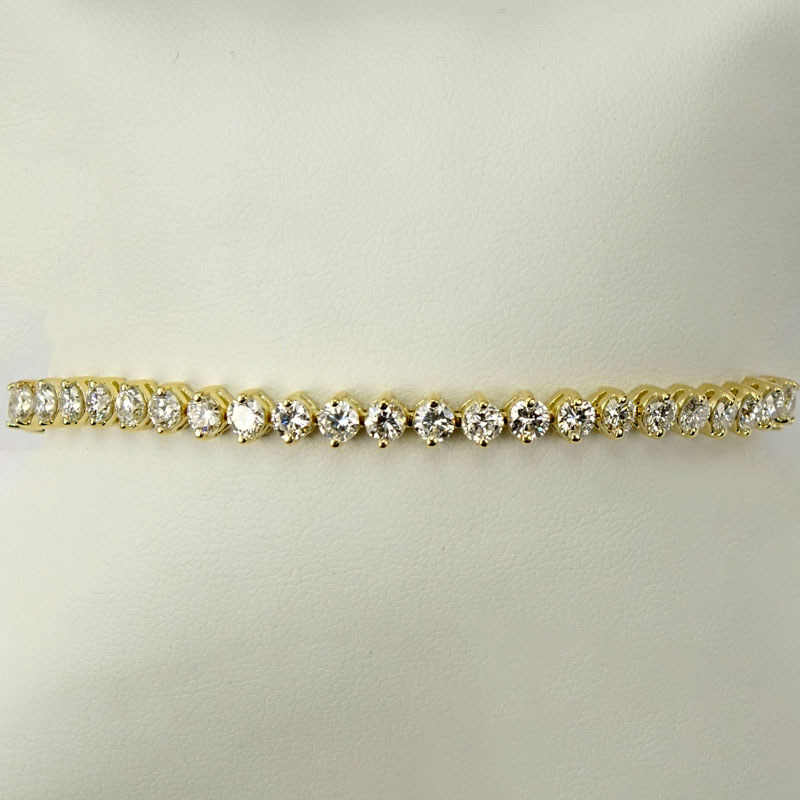 Approx. 10.0 Carat Round Brilliant Cut Diamond and 18 Karat Yellow Gold Tennis Bracelet