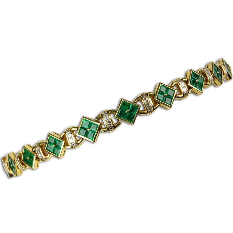 Very Fine Quality Adler Joailliers, Genève, Switzerland Circa 1950 Approx. 10.0 Carat Square Cut Colombian Emerald, Square Mirror Cut Diamond and 18 Karat Yellow Gold Bracelet