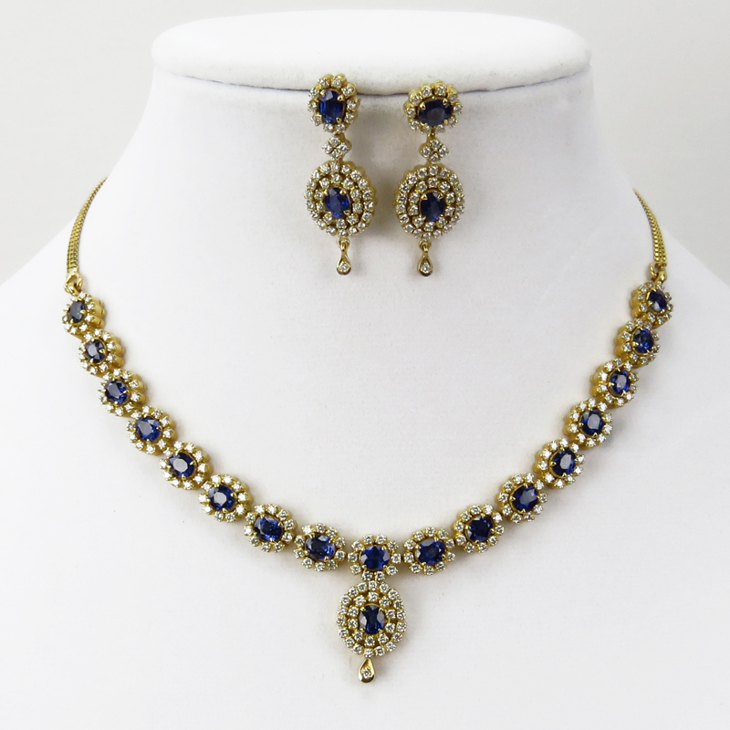 Approx. 17.50 Carat Sapphire, 7.0 Carat Round Brilliant Cut Diamond and 18 Karat Yellow Gold Necklace and Pendant Earring Suite.