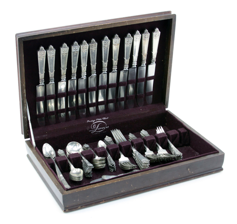 One Hundred Seventeen (117) Piece Gorham Lansdowne Sterling Silver Flatware