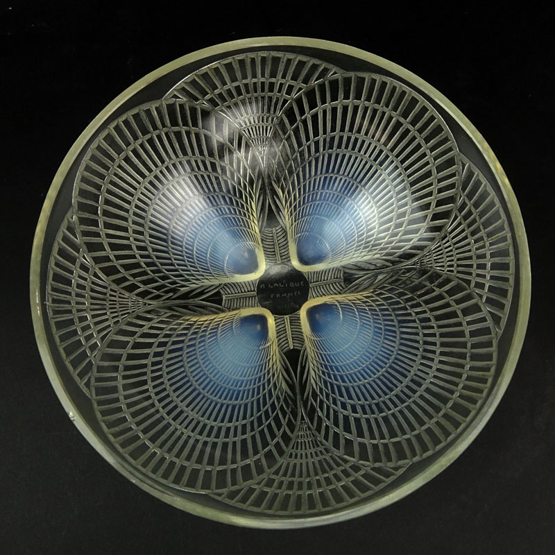 R. Lalique "Coquilles" Opalescent Bowl. Signed R Lalique, No. 3200.