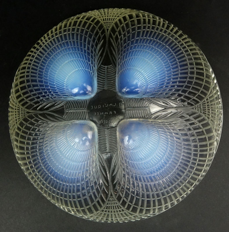 R. Lalique "Coquilles" Opalescent Bowl. Signed R Lalique, No. 3200.