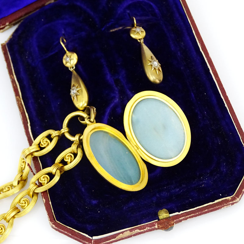 Important Georgian English  Rose Cut Diamond and 19 Karat Yellow Gold Pendant Locket Necklace and Earring Suite in fitted box