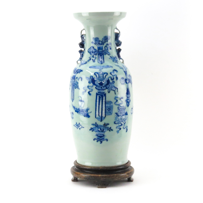 Large 19/20th Century Chinese Blue and White Porcelain Vase on Wooden Stand