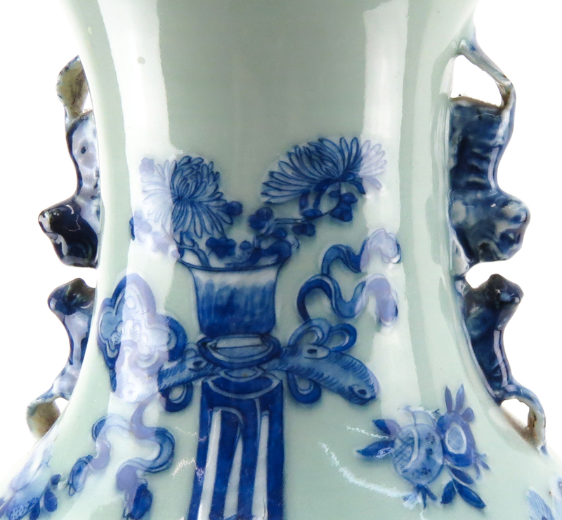 Large 19/20th Century Chinese Blue and White Porcelain Vase on Wooden Stand