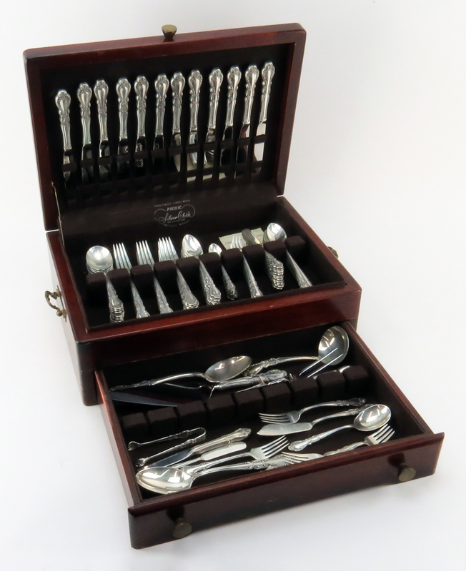 One Hundred Twenty Two (122) Piece Rogers/International Sterling Silver "Old Charleston" Flatware Set