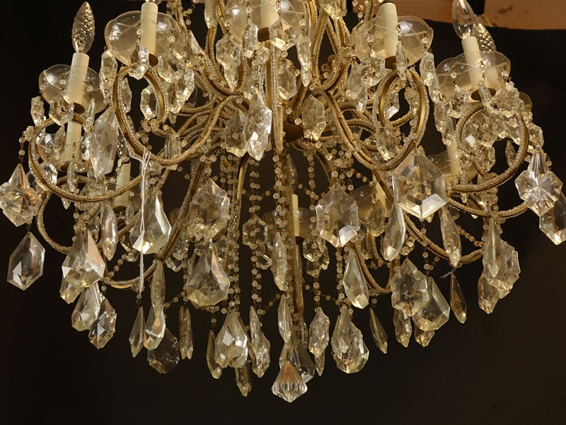 Early 20th Century Italian Venetian Rococo Style 12 Arm Beaded Crystal Chandelier