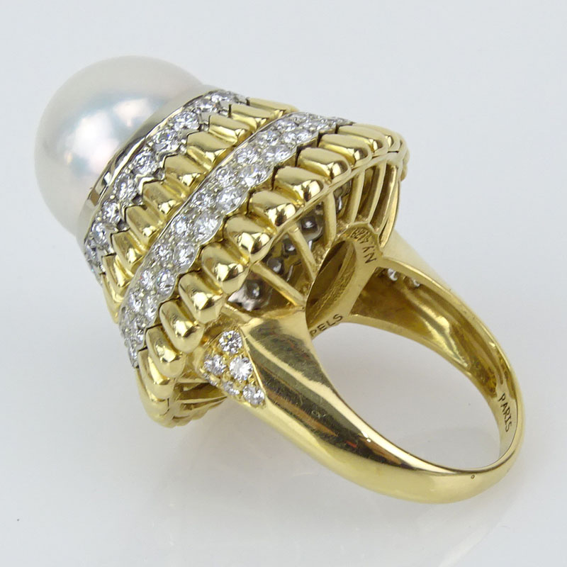 Very Fine Vintage Van Cleef & Arpels Pearl, Round Brilliant Cut Diamond and 18 Karat Yellow Gold Ring