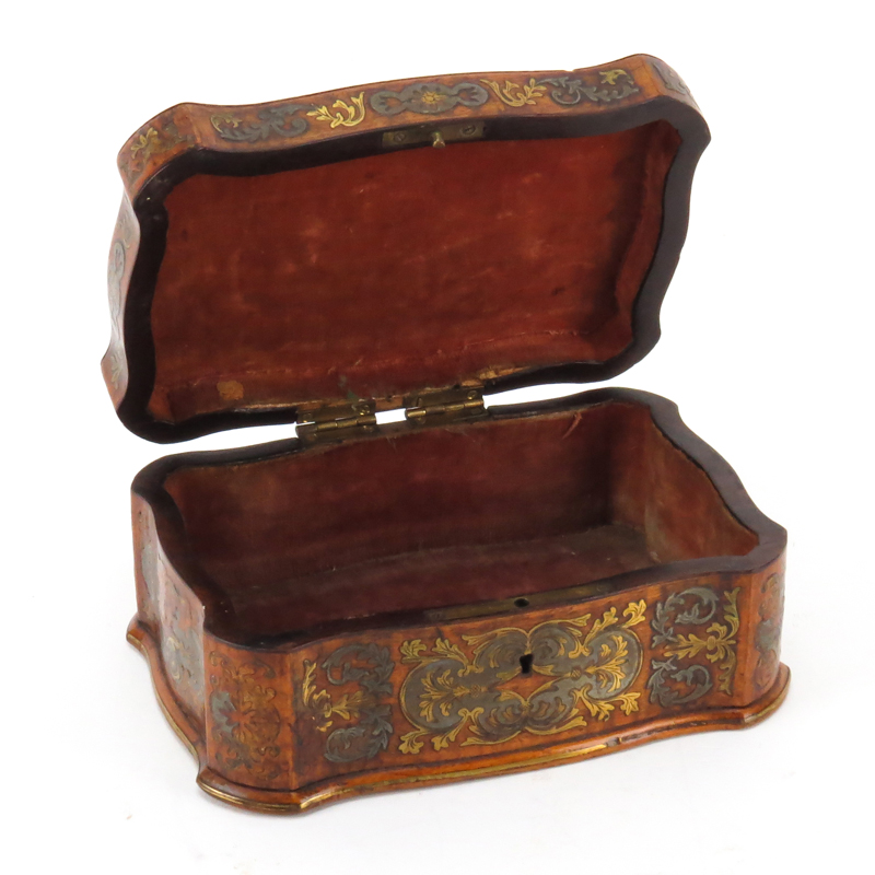 19th Century Continental Boulle Work Walnut and Rosewood Serpentine Velvet Lined Dresser Box