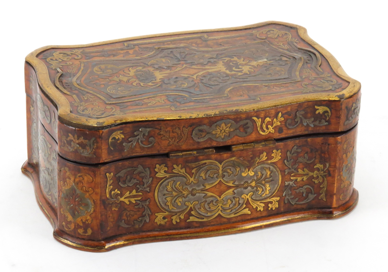 19th Century Continental Boulle Work Walnut and Rosewood Serpentine Velvet Lined Dresser Box