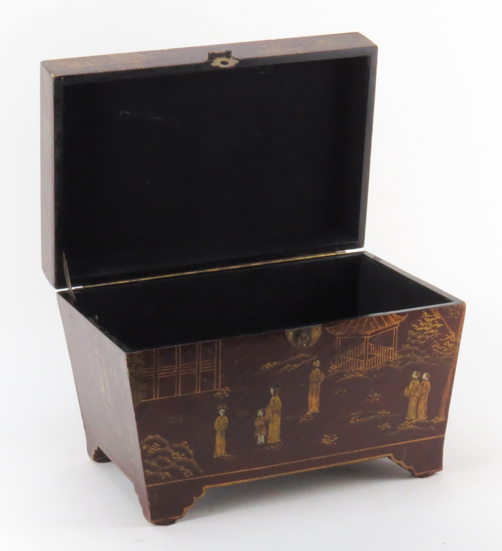 Vintage Chinese Painted and Gilt Decorated Box