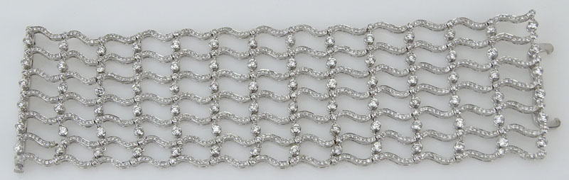 17.50 Carat Round Brilliant Cut Diamond and 18 Karat White Gold Bracelet.