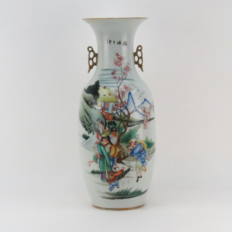Late 19th or Early 20th Century Chinese Famille Rose Porcelain Vase