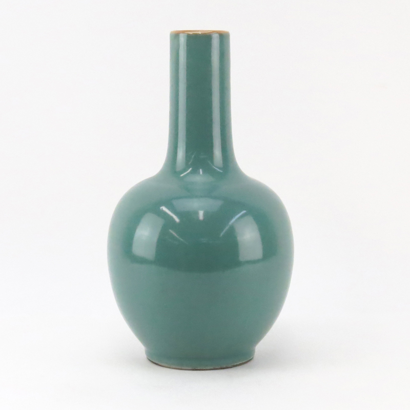 Chinese Celadon Crackle Glaze Vase