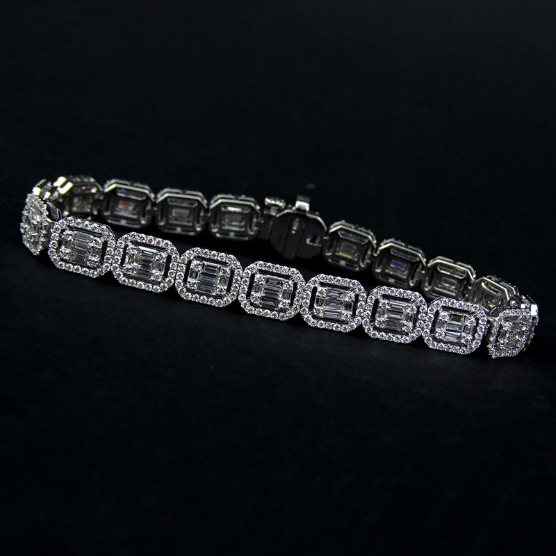 7.50 Carat Baguette and Round Brilliant Cut Diamond and 18 Karat White Gold Bracelet