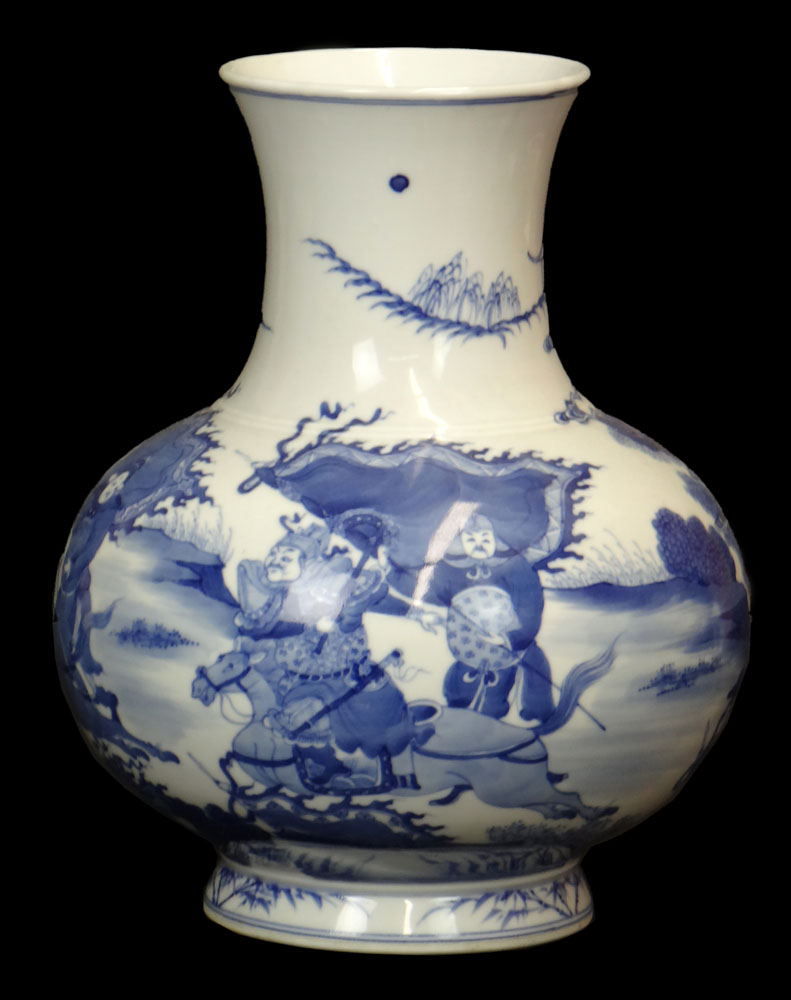 Chinese Kangxi style Blue and White Porcelain Vase