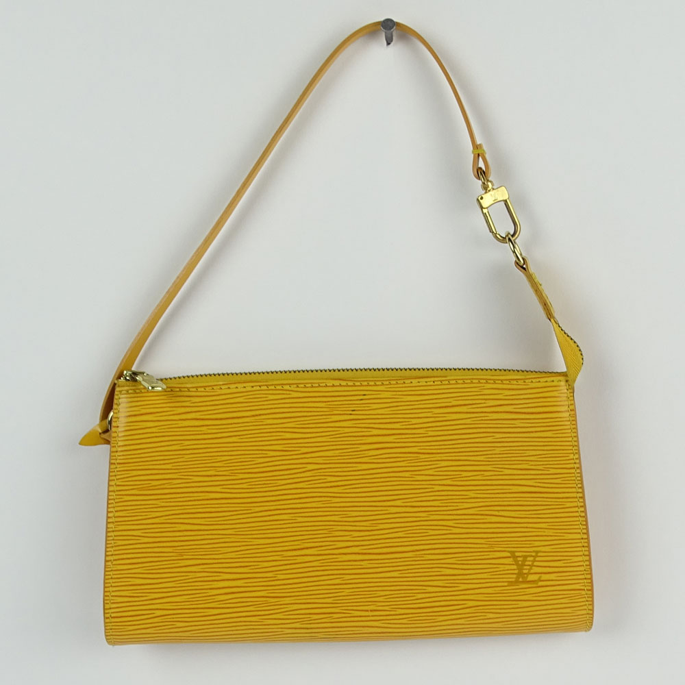 Nice Pre-Owned Louis Vuitton Yellow Leather Wristlet clutch handbag