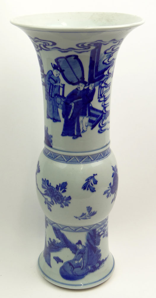 Large Chinese Kangxi style Blue and White Porcelain Gu Vase