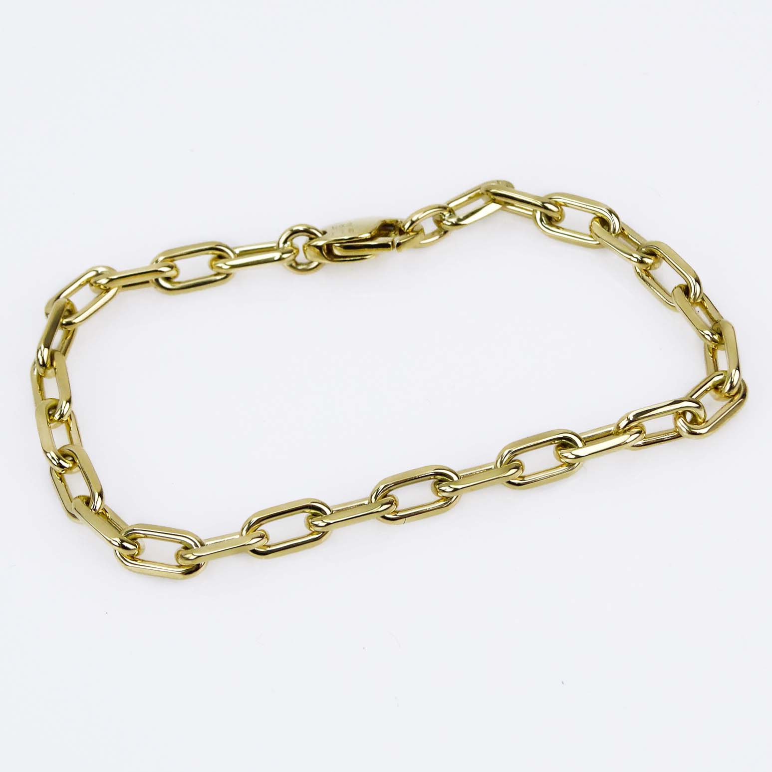 Cartier 18 Karat Yellow Gold Spartacus Oval Link Bracelet.