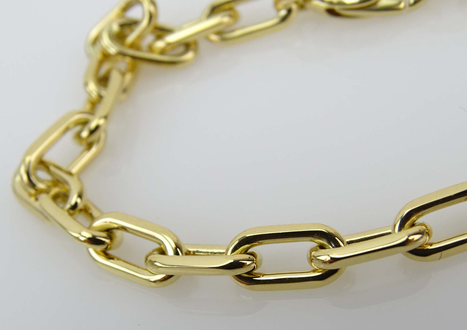 Cartier 18 Karat Yellow Gold Spartacus Oval Link Bracelet.