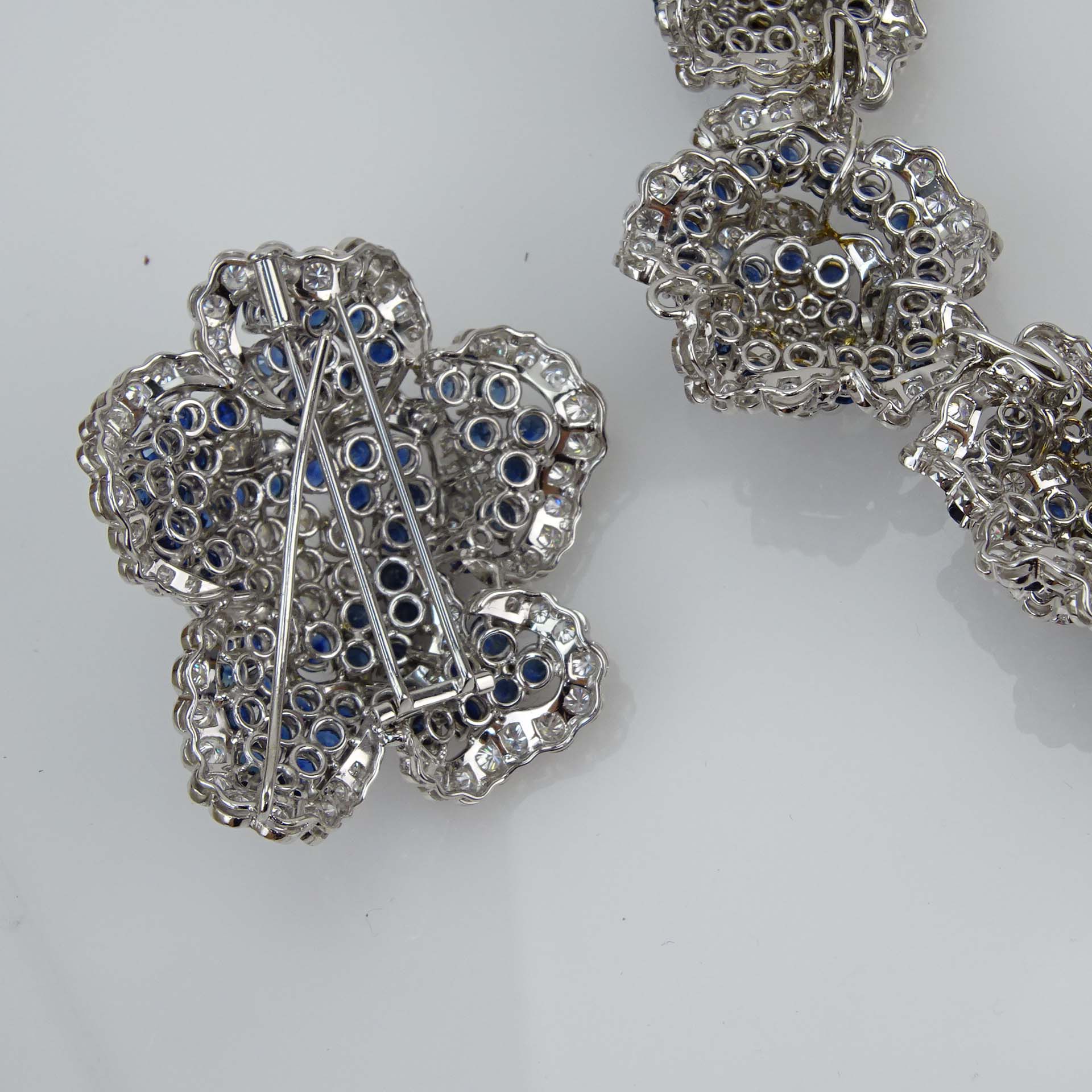 Very Fine Quality Approx. 60.0 Carat Round Brilliant Cut Diamond, 60.0 Carat Round Brilliant Cut Sapphire and 18 Karat White Gold Suite Including Necklace, Brooch and Earrings. 