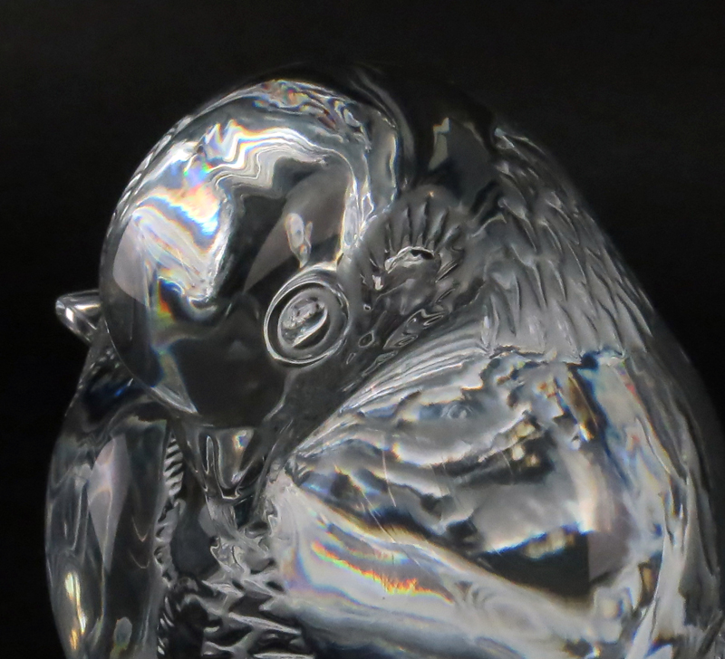 Lalique "Pigeon Bruges" Crystal Bird Sculpture. 