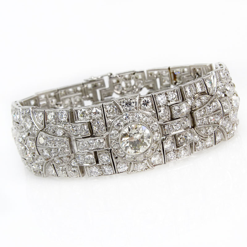 Fine Quality Circa 1920s Art Deco Approx. 21.5 Carat Old European Cut Diamond and Platinum Bracelet.