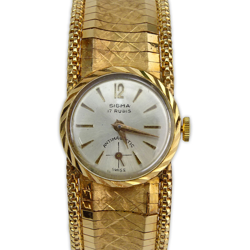 Vintage 18 Karat Rose Gold Lady's Sigma Bracelet Watch with Manual Movement.