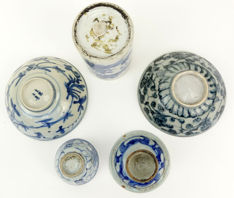 Collection of Five (5) 19th Century Chinese Blue and White Porcelain Table Top Items.