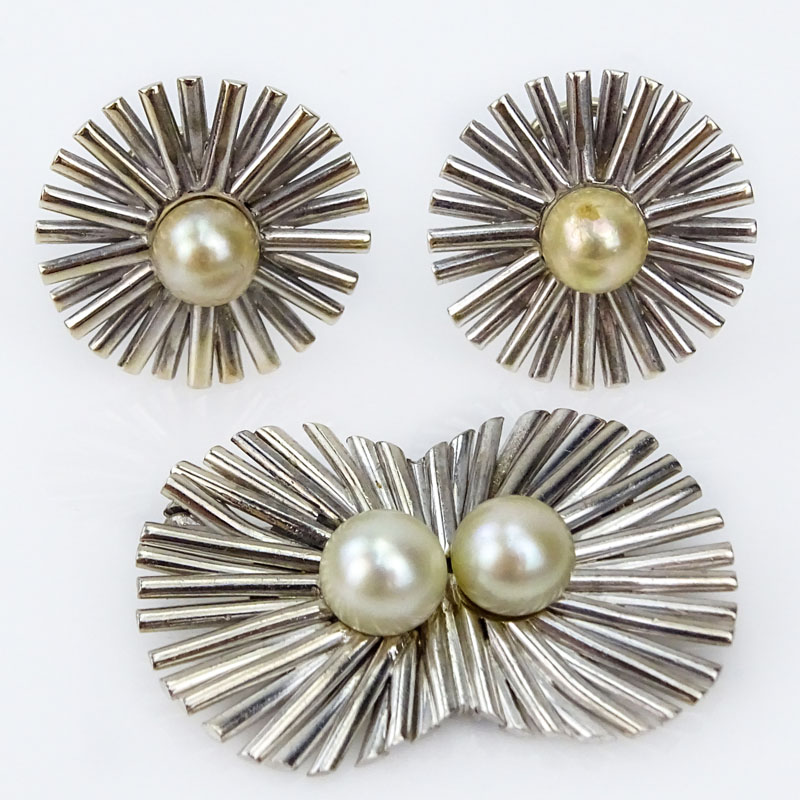 Retro 18 Karat White Gold and Pearl Earring and Brooch Suite.