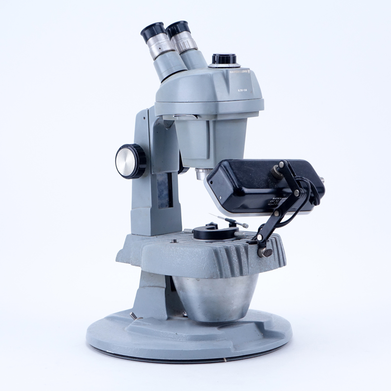 Vintage Bausch & Lomb GIA Microscope. 0.7X-3X.