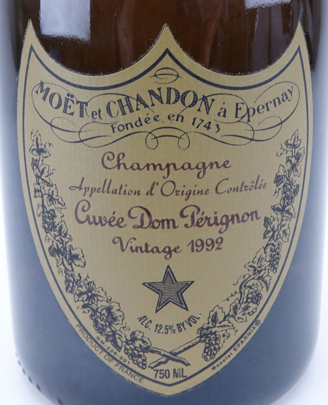 Vintage 1992 Moet Chandon Cuveé Dom Pérignon in Fitted Box.