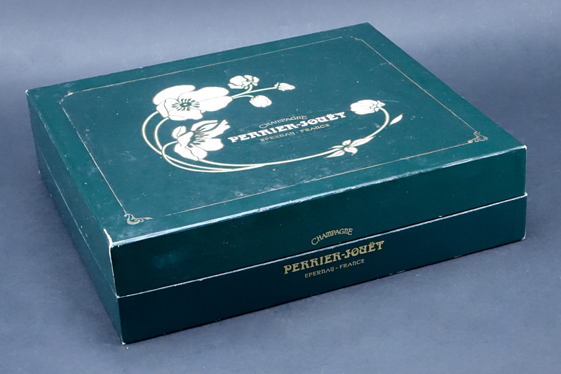 Perrier-Jouet Champagne Brut Gift Set.