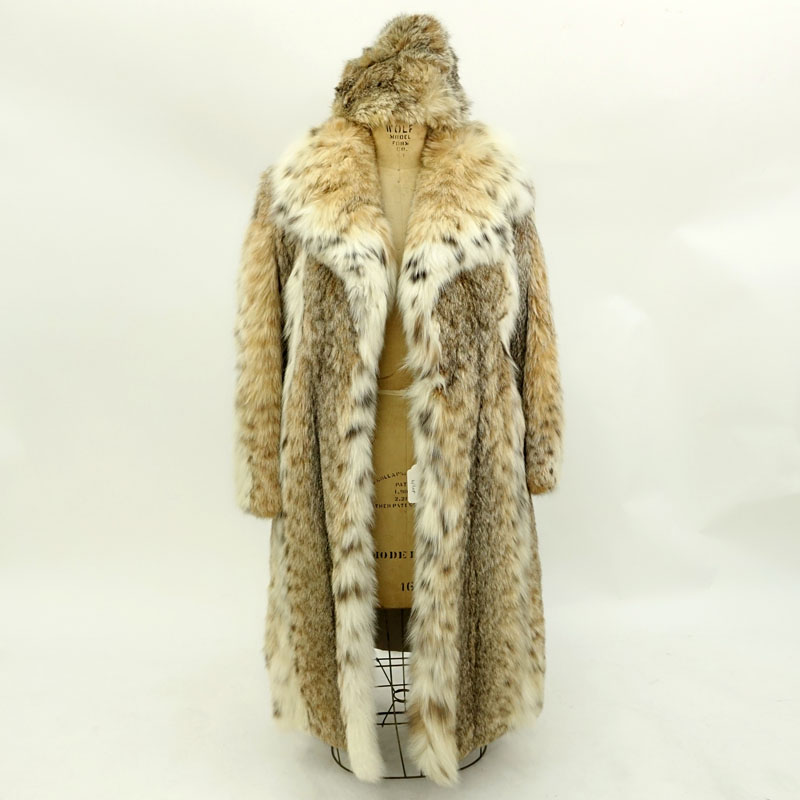 Ladies Vintage Lynx Fur Coat With Matching Fur Hat.