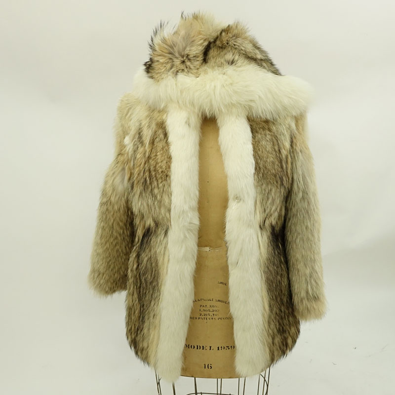 Ladies Vintage Coyote Fur Coat With Detachable Fur Hood.