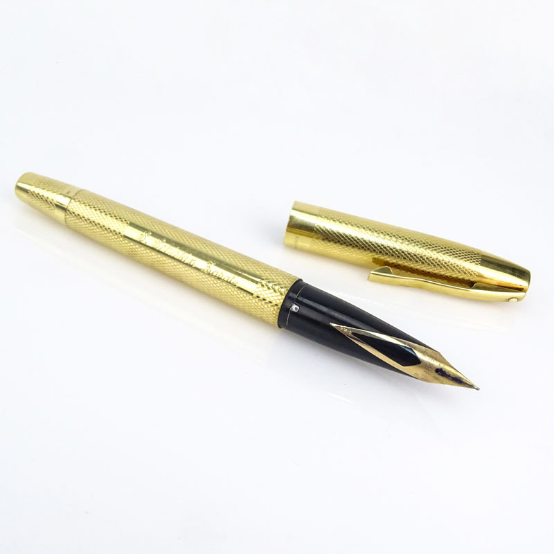 Vintage Sheaffer 18 Karat Yellow Gold Fountain Pen with 14 Karat Nib.