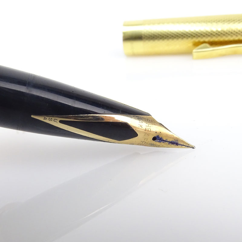 Vintage Sheaffer 18 Karat Yellow Gold Fountain Pen with 14 Karat Nib.