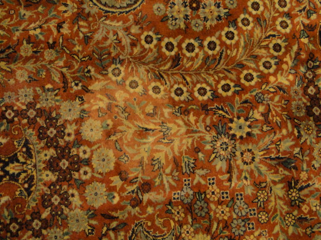 Hand Knotted Closed Field Design Persian Tabriz Oriental Rug.