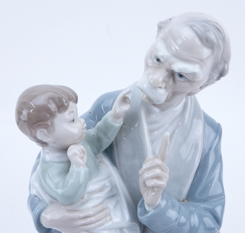 Lladro Porcelain Figurine "The Grandfather" Signed.