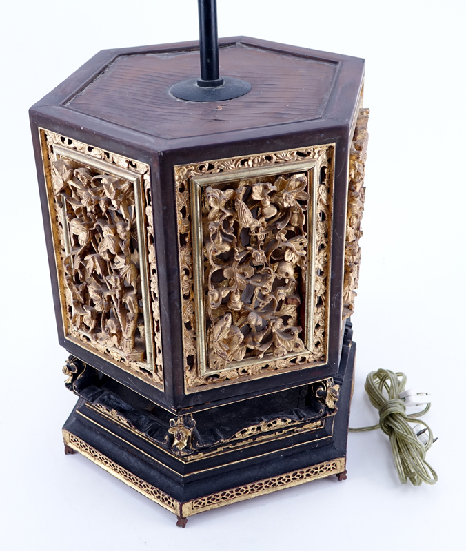 19/20th Century Chinese Carved Giltwood and Black Painted 6 Side Table Lamp.