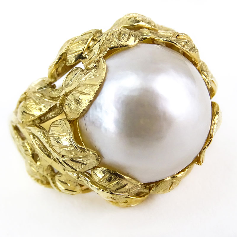 Vintage Italian Mabe Pearl and 14 Karat Yellow Gold Ring.