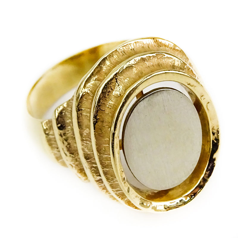 Man's Vintage Large Heavy 18 Karat Yellow Gold Ring.